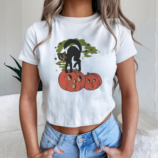 Cat Mom Halloween Crop Tee – Vintage 80s Retro Spooky